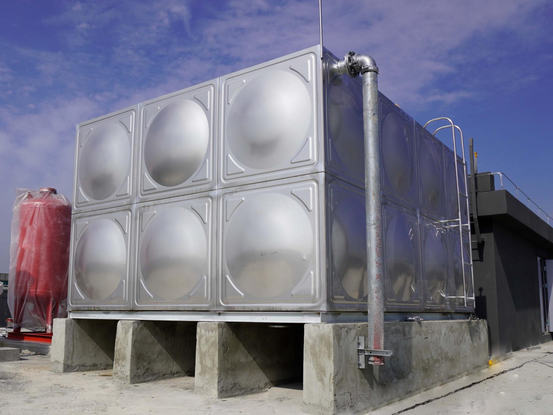 写字楼楼顶不锈钢生活水箱